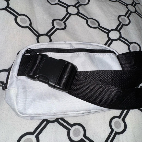 EVERYWHERE FANNY PACK 1L - Picture 5 of 7